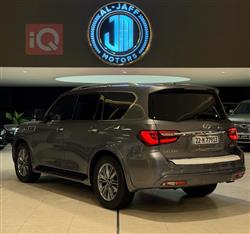 Infiniti QX80
